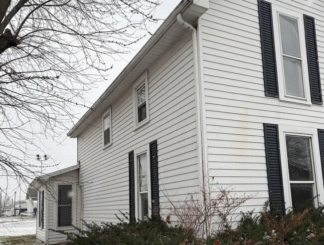 1043 S Bell St Unit 1