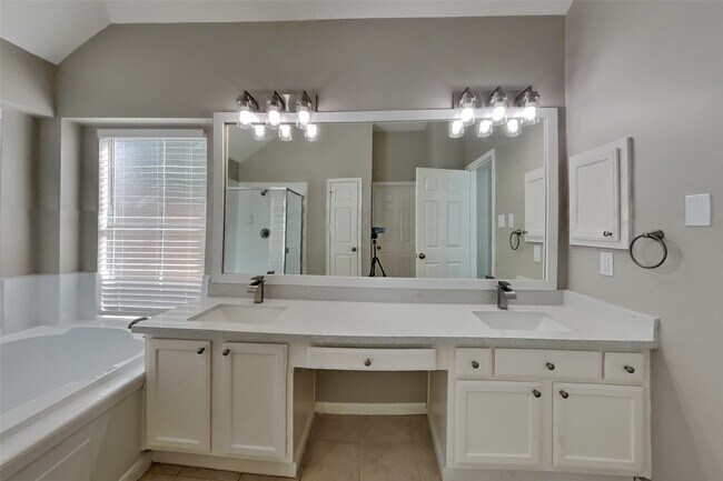 Photo - 7219 Bethany Bay Dr