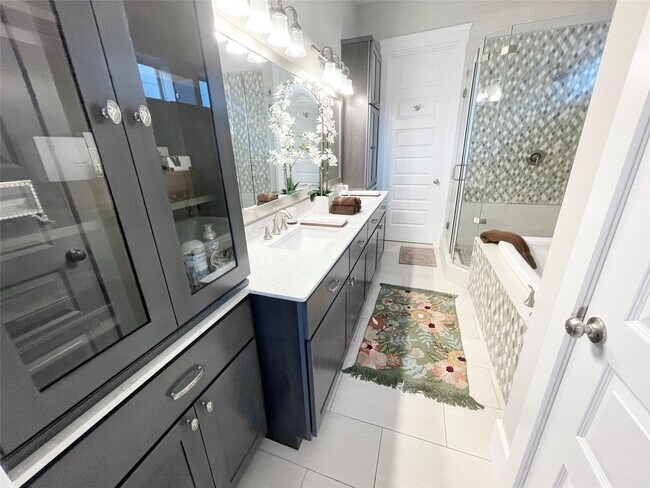 Building Photo - 809 Leavenworth Ave