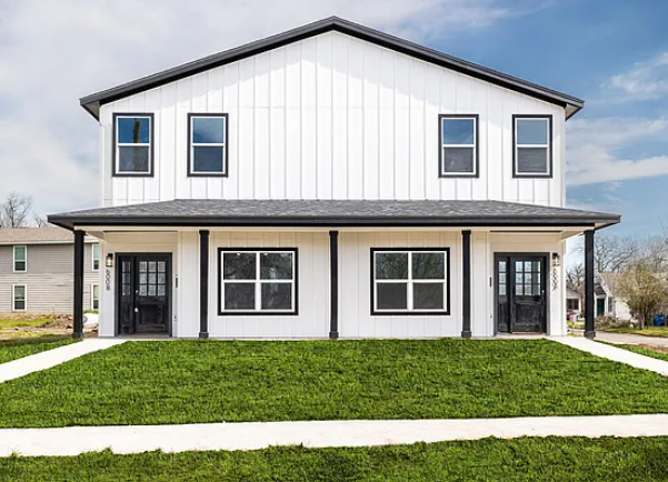 Photo - 600 Kimbro St Townhome