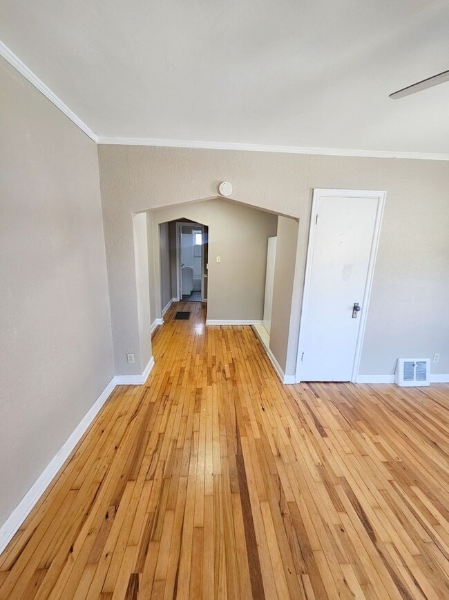 Photo - 5824 Grand Ave Unit 5824