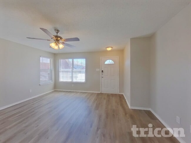 Photo - 10100 Chapel Oak Trail