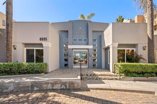 3440 Lebon Dr