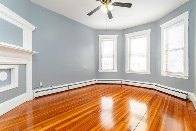 Photo - 46 Houghton St Unit 3