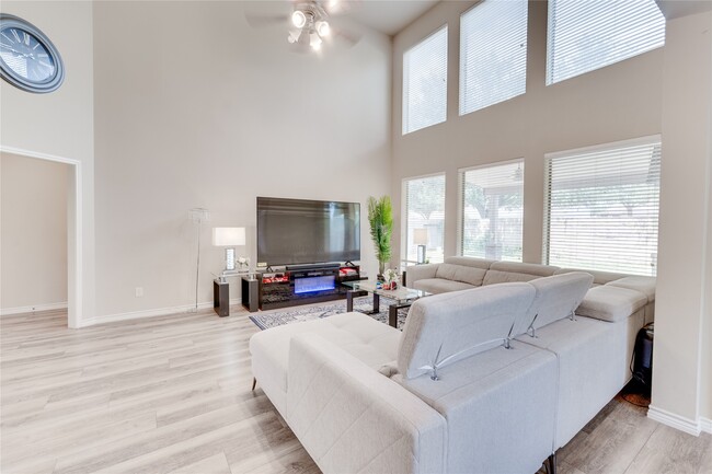 Photo - 25806 Palmdale Estate Dr