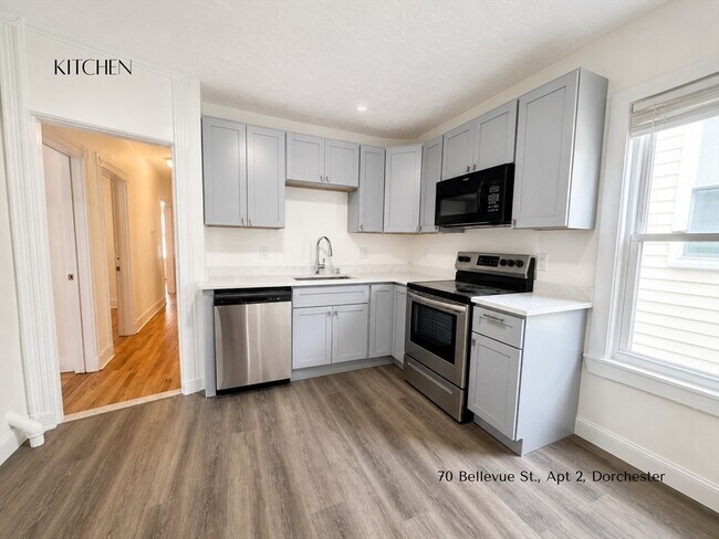 Building Photo - 70 Bellevue St Unit 2