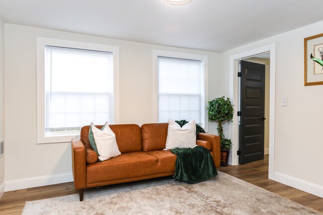 Photo - 2280 Grand Central Ave