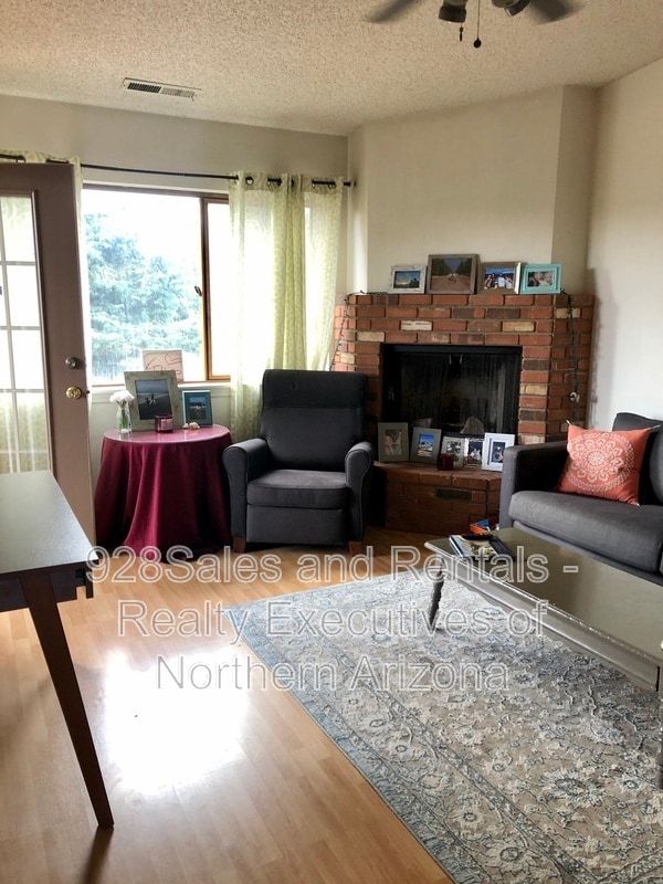 Photo - 2860 N Fairview Dr