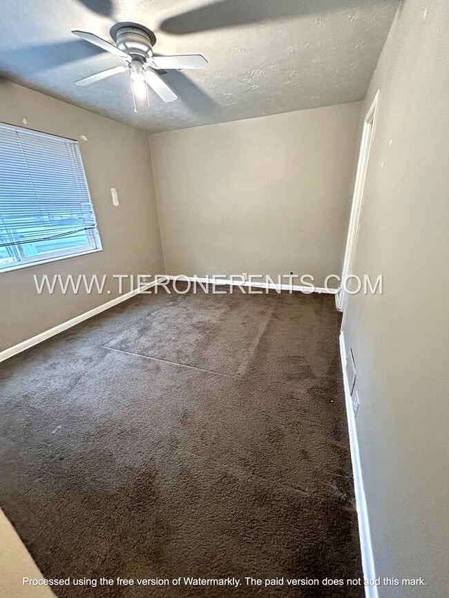 Photo - Spacious 3 bed/1 bath in great location!