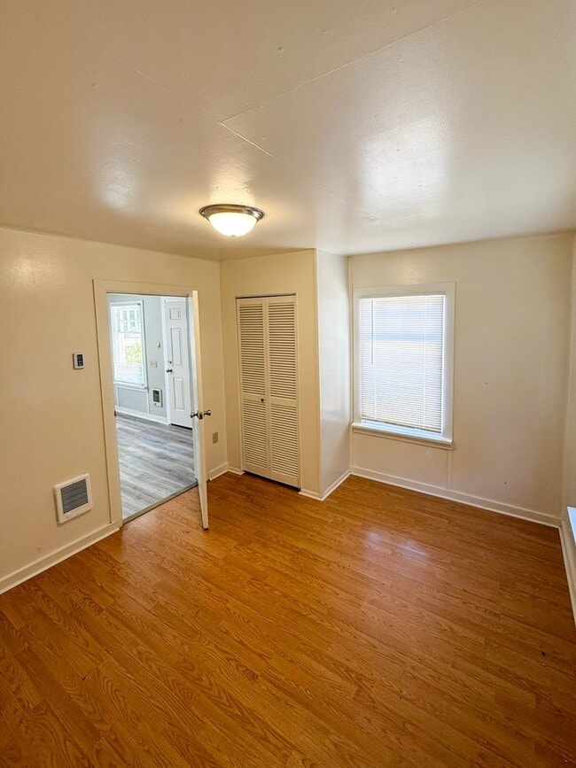 11224 Rhody Dr