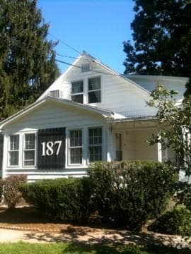 Building Photo - 187 W Clarkstown Rd Unit 3 Rental
