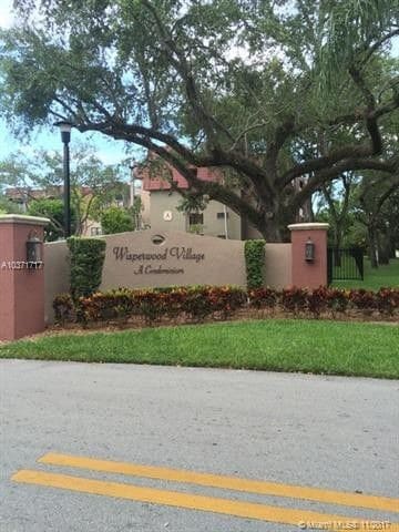 Building Photo - 9301 SW 92nd Ave Unit B302