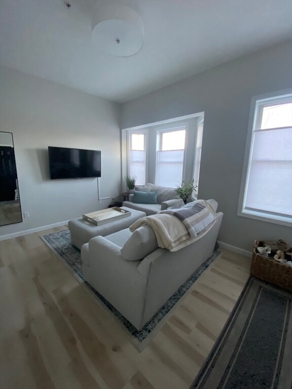 Photo - 258 Bremen St Unidad 1