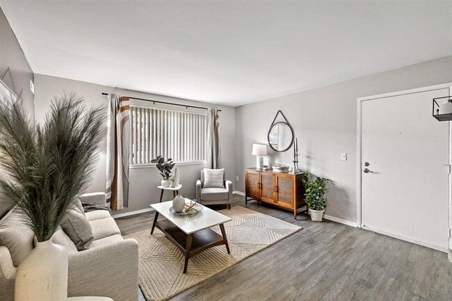 Photo - Residences at Grand Blanc Apartments - Gra...