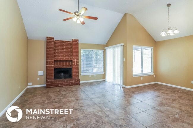 Photo - 3523 Grove Oaks Dr