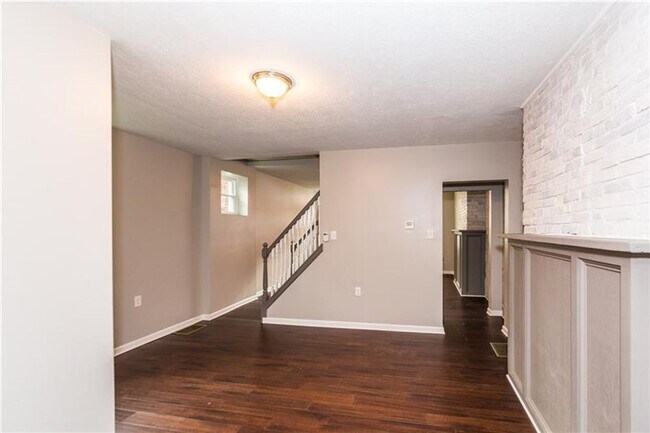 Photo - Beautiful 2 bed, 2.5 bath luxury home in S...