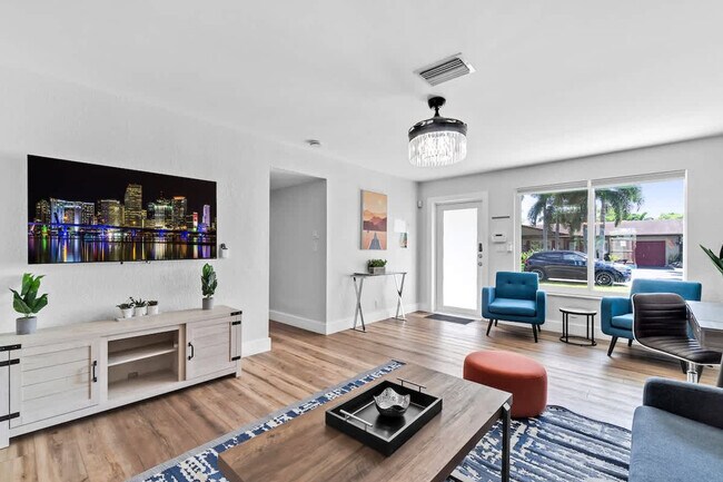 Photo - 3151 NW 69th St Unidad ID1372361P