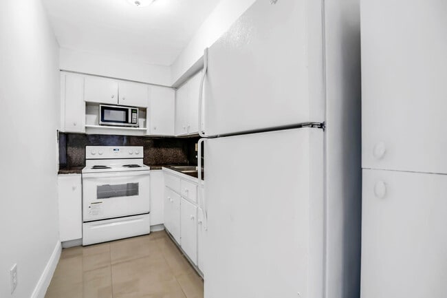 Photo - 4705 NW 7th St Unit 307-7