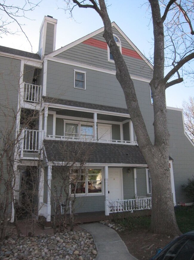 Sunny, Cozy 1 Bedroom Condo Available fo... Unit 1 Condo for Rent