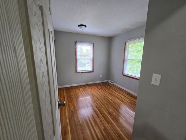 Photo - YOU913 Unit 919