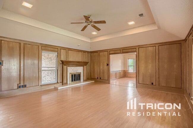 Photo - 420 Hillcroft Cir