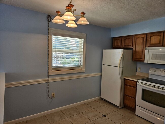 Photo - Annual Unfurnished 2nd Floor Condo For Rent on Venice Island! Unit 210