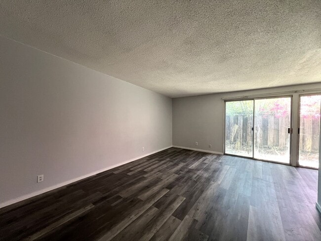 Photo - California4046 Unit #2