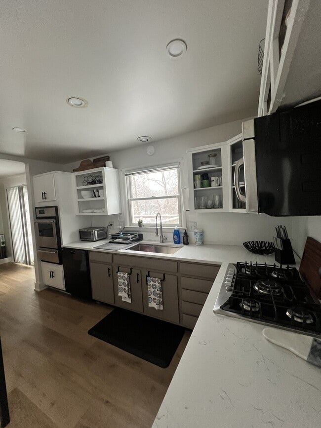 Photo - 8420 Berea Dr