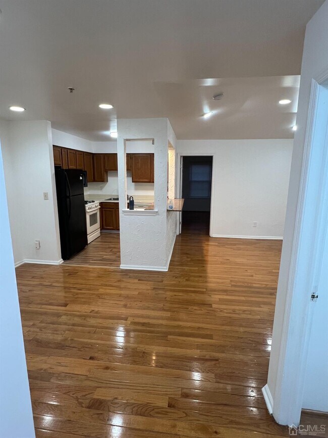 1337 Waterford Dr Condo Condo for Rent in Edison, NJ