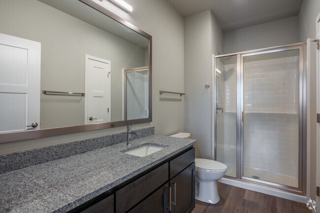 2BR, 2BA - 1,101SF - Bathroom