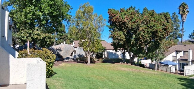 Photo - 1437 Robin Ln