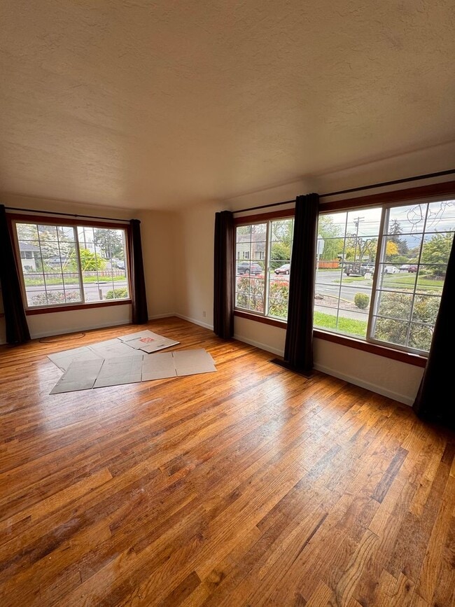 Photo - Warm and Welcoming 4bed/2 bath in beautiful Corvallis!