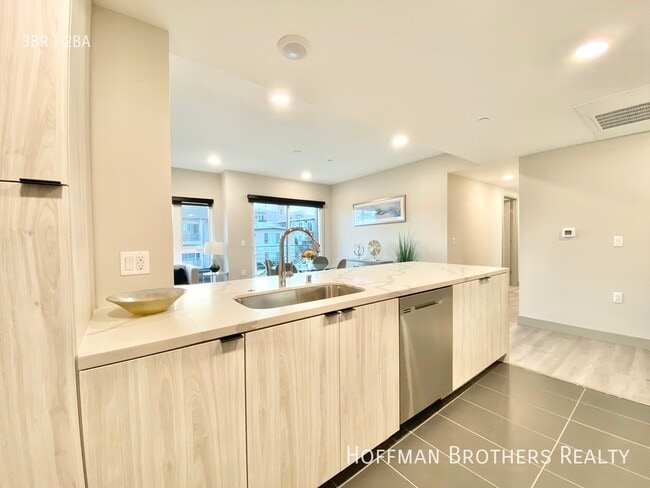 Photo - 1530 Brockton Ave Unit 309