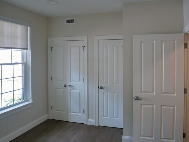 Photo - 39 Herrick Rd