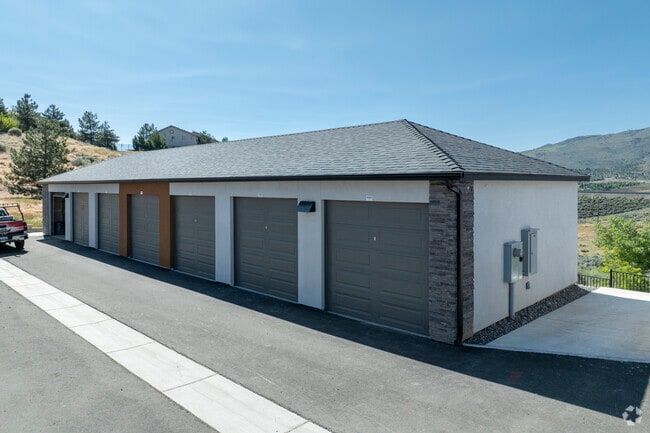 Garages - Canyon's Edge Apartments
