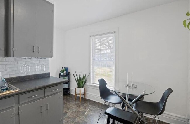 Photo - 272 Linden St Unidad 2