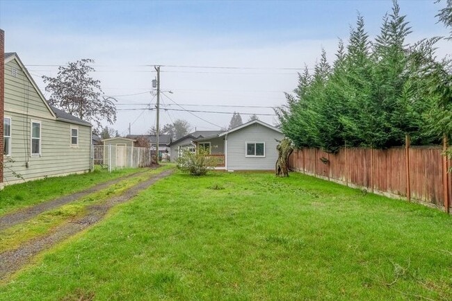 Photo - TWO BEDROOM WITH DEN/OFFICE IN THE HIGHLANDS