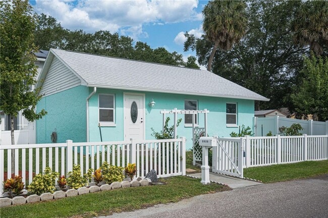 Building Photo - Charming 3BR, 2BA home next to DeSoto Park