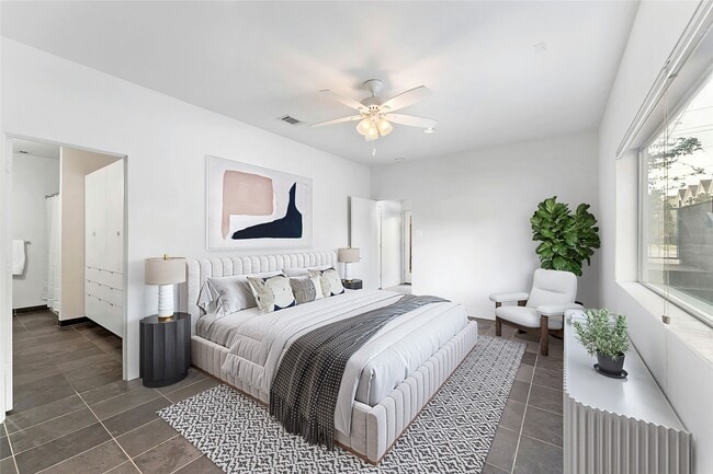 Photo - 105 Willard St