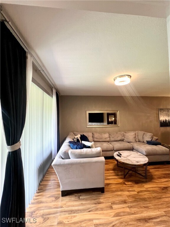 Photo - 3225 Cypress Glen Way Unidad 105