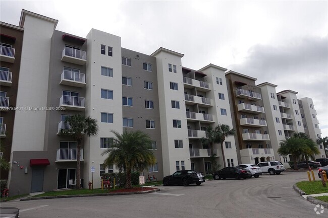 Building Photo - 11060 SW 196th St Unit 208 Rental
