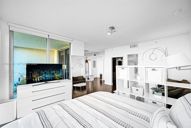 Photo - 3451 NE 1st Ave Unidad M0503