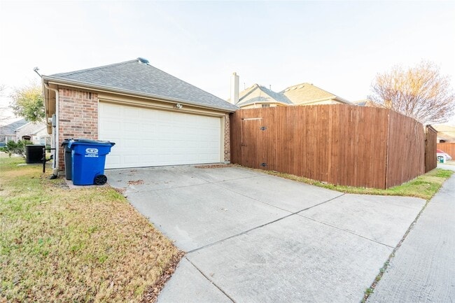 Photo - 935 Panther Ln
