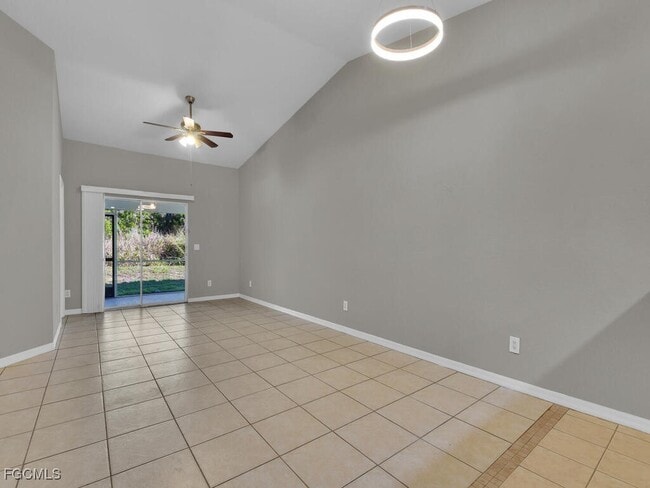 Photo - 801 Meadow Rd