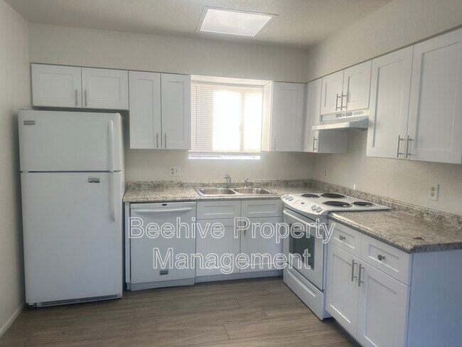 Photo - 539 1/2 E 2nd Ave Unit Apt 1