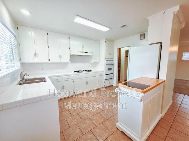 Photo - 631 Fig Ave