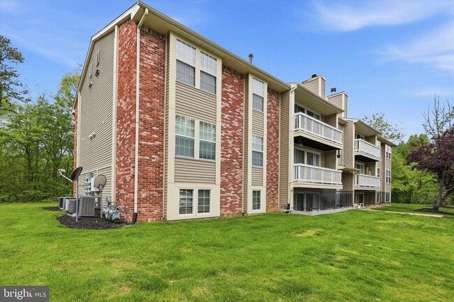 Building Photo - 100 Kenwood Dr