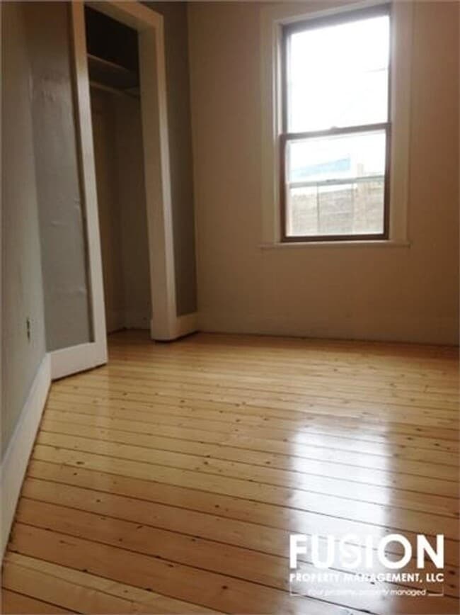 Photo - 14 West St Unit B