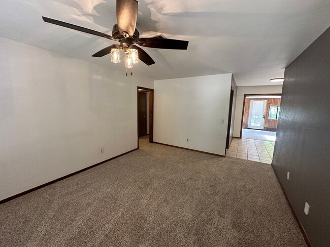 3 Bed, 1 Bath Home for Rent – Del City - 3 Bed, 1 Bath Home for Rent – Del City