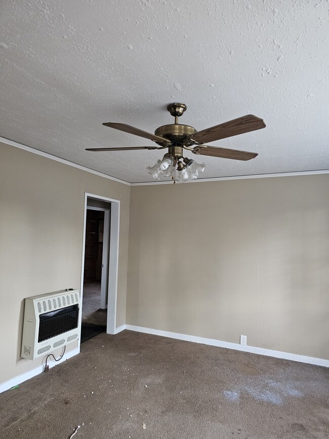 Photo - 105 Rutland Cir